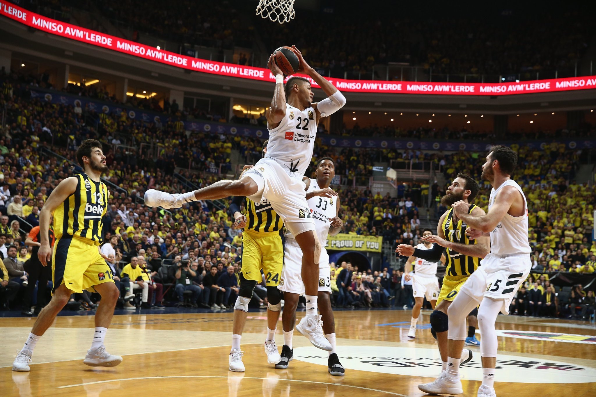 tavares rebote partido fenerbahce real madrid