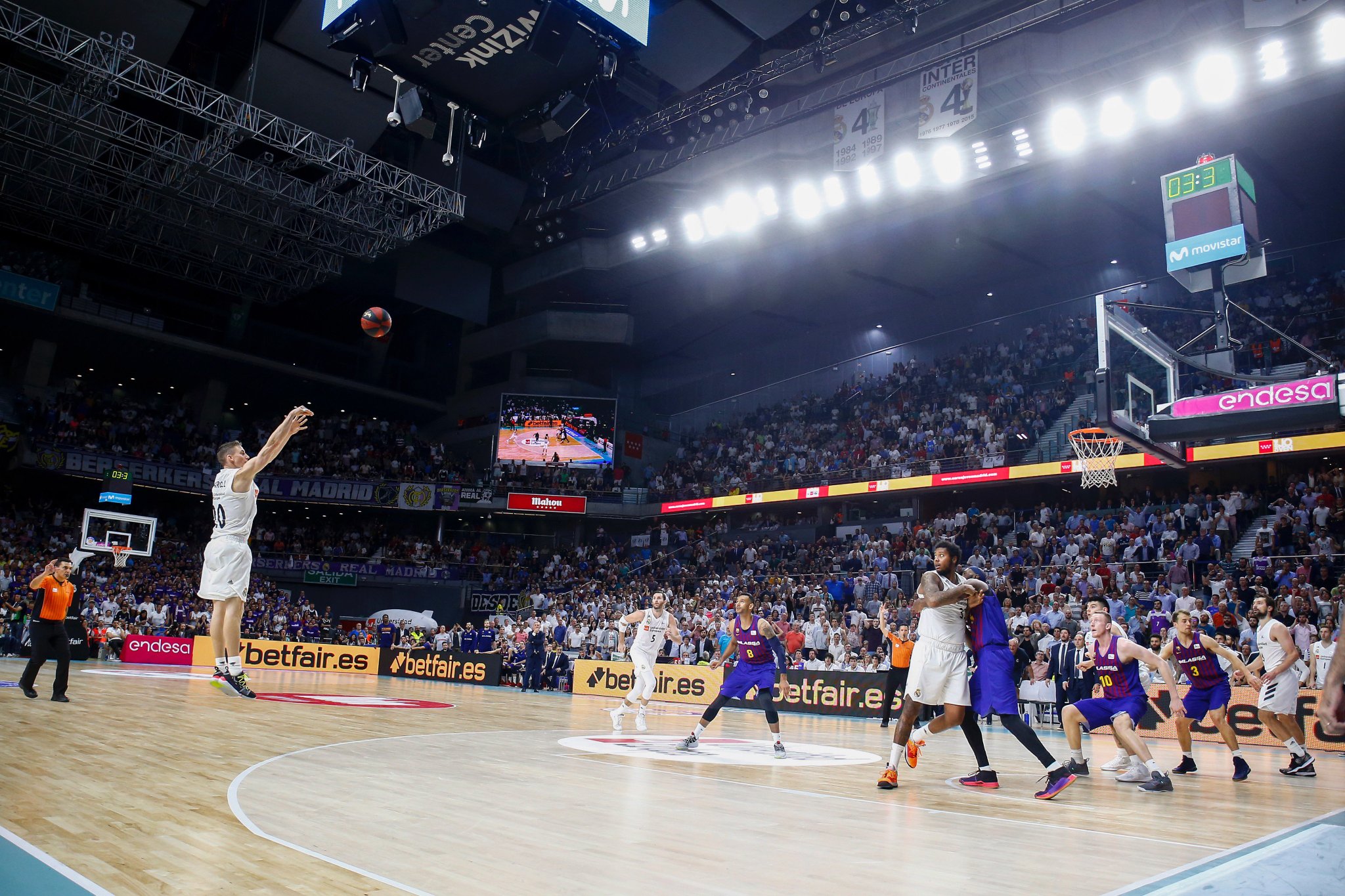 triple carroll partido real madrid fc barcelona final liga endesa 2019 24senblanco