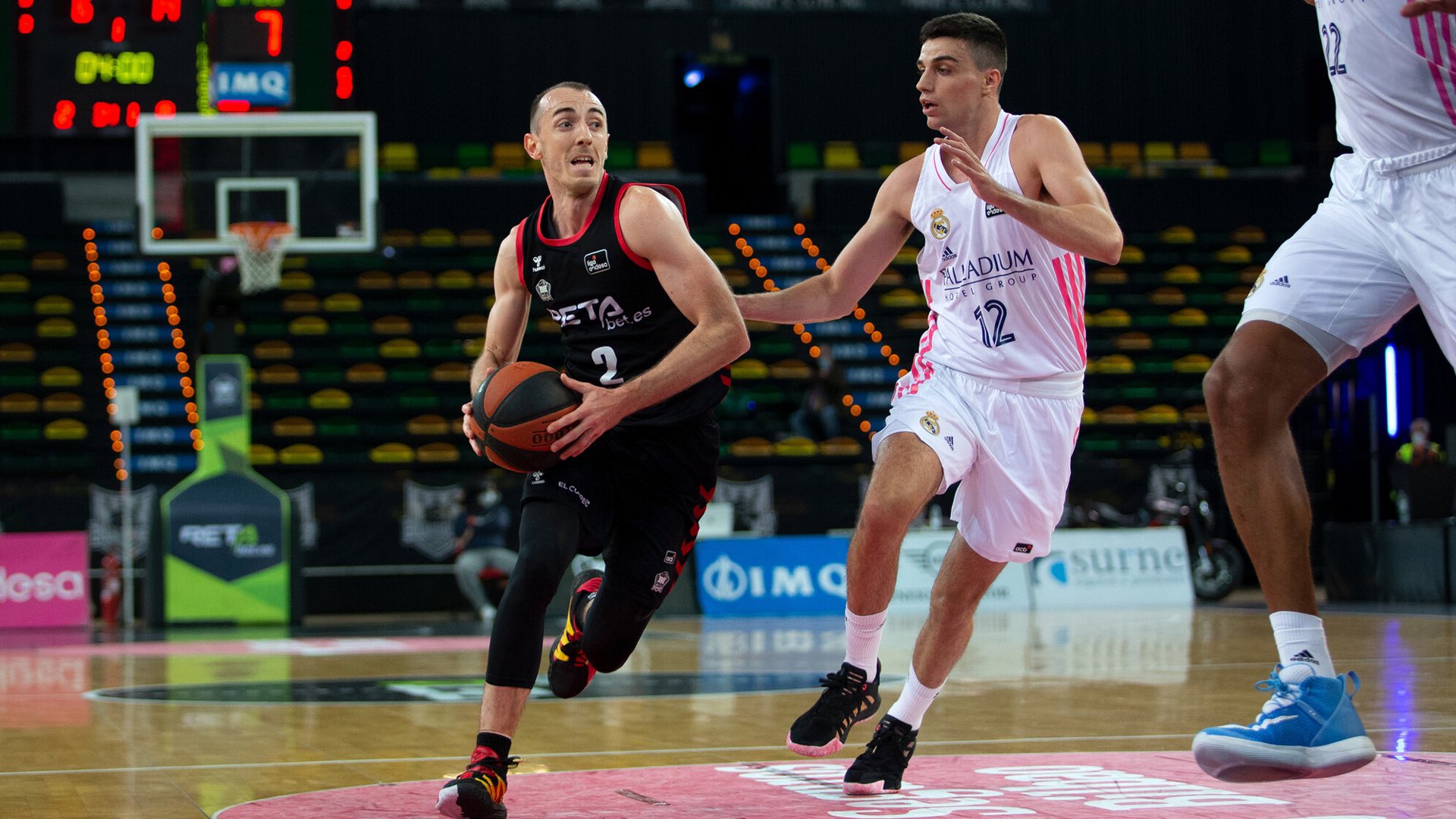 Rouselle y Carlos Alocén en Bilbao Basket Real Madrid ACB